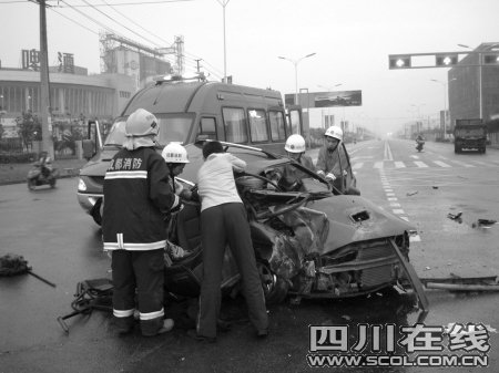 巨野车祸实时报道：揭秘昨日惨烈事故全貌